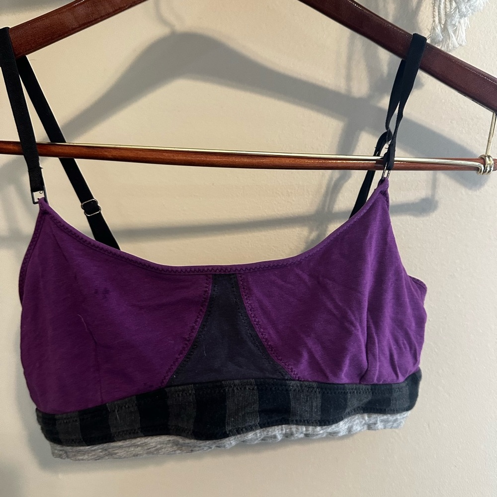 Lululemon Athletica sports bra